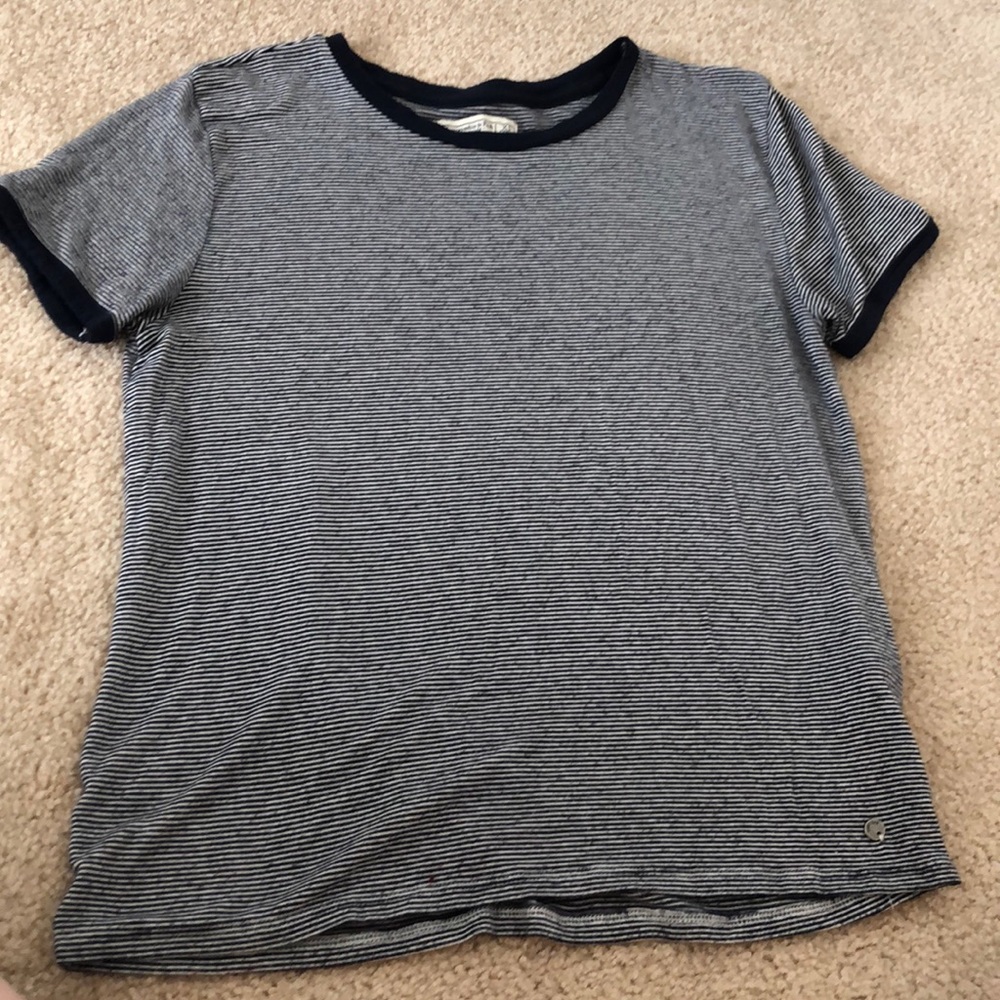 Short sleeve striped shirt